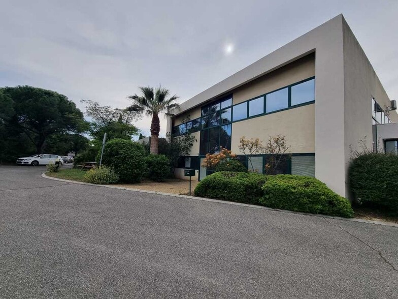 1 Avenue Jean Jaures, Les Pennes-Mirabeau for sale - Building Photo - Image 1 of 20