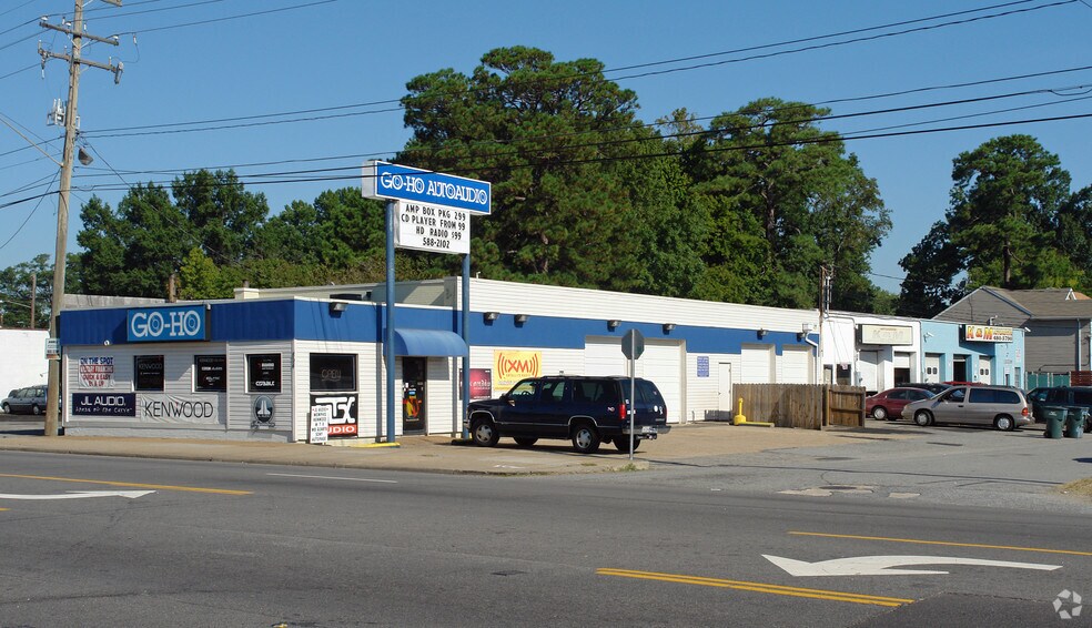 894 E Little Creek Rd, Norfolk, VA for sale - Primary Photo - Image 1 of 35