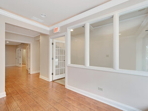 3807 N Lincoln Ave, Chicago, IL for rent Interior Photo- Image 2 of 5