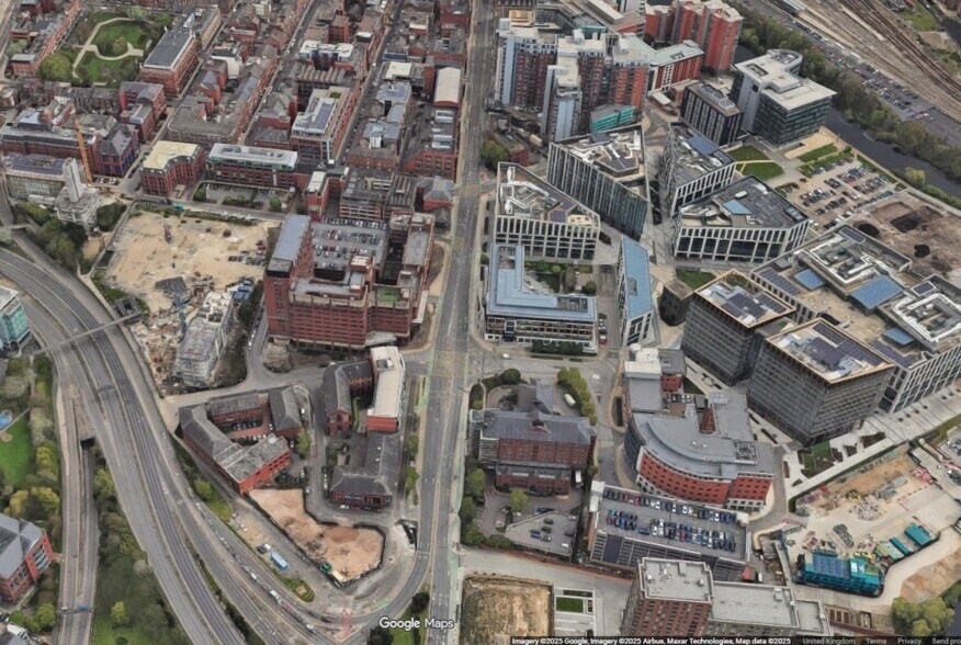 1A Wellington Pl, Leeds to rent - Aerial - Image 3 of 5