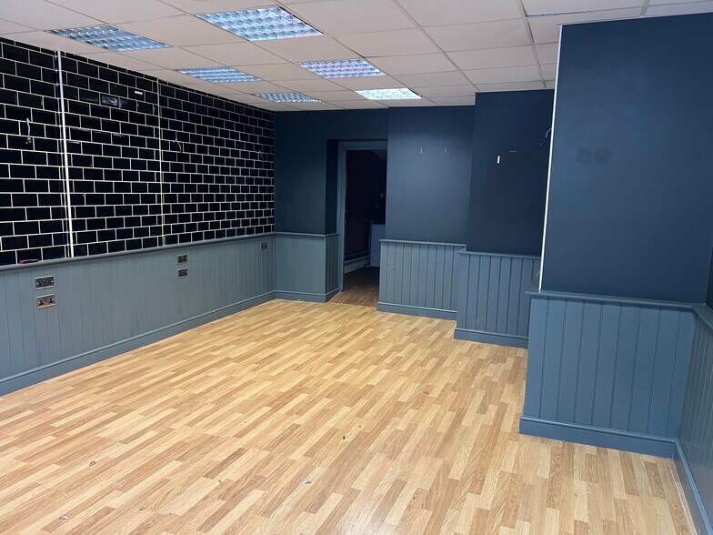 103 High St, Street for sale - Building Photo - Image 1 of 1