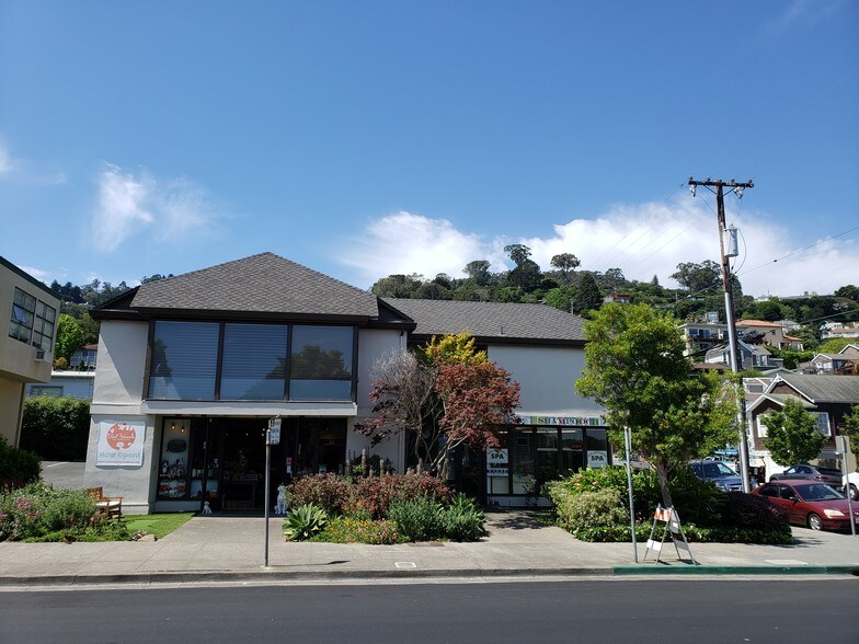 219-223 Caledonia St, Sausalito, CA for rent - Building Photo - Image 2 of 7