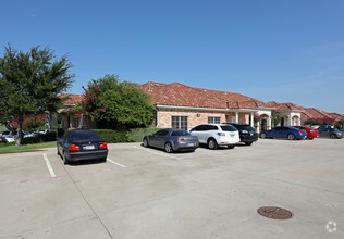 1316 Village Creek Dr, Plano, TX for rent Primary Photo- Image 1 of 9