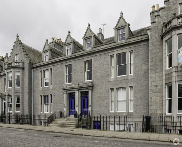 8 Rubislaw Ter, Aberdeen for rent - Primary Photo - Image 1 of 2