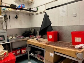 42A Bond St, Englefield Green to rent Interior Photo- Image 2 of 3