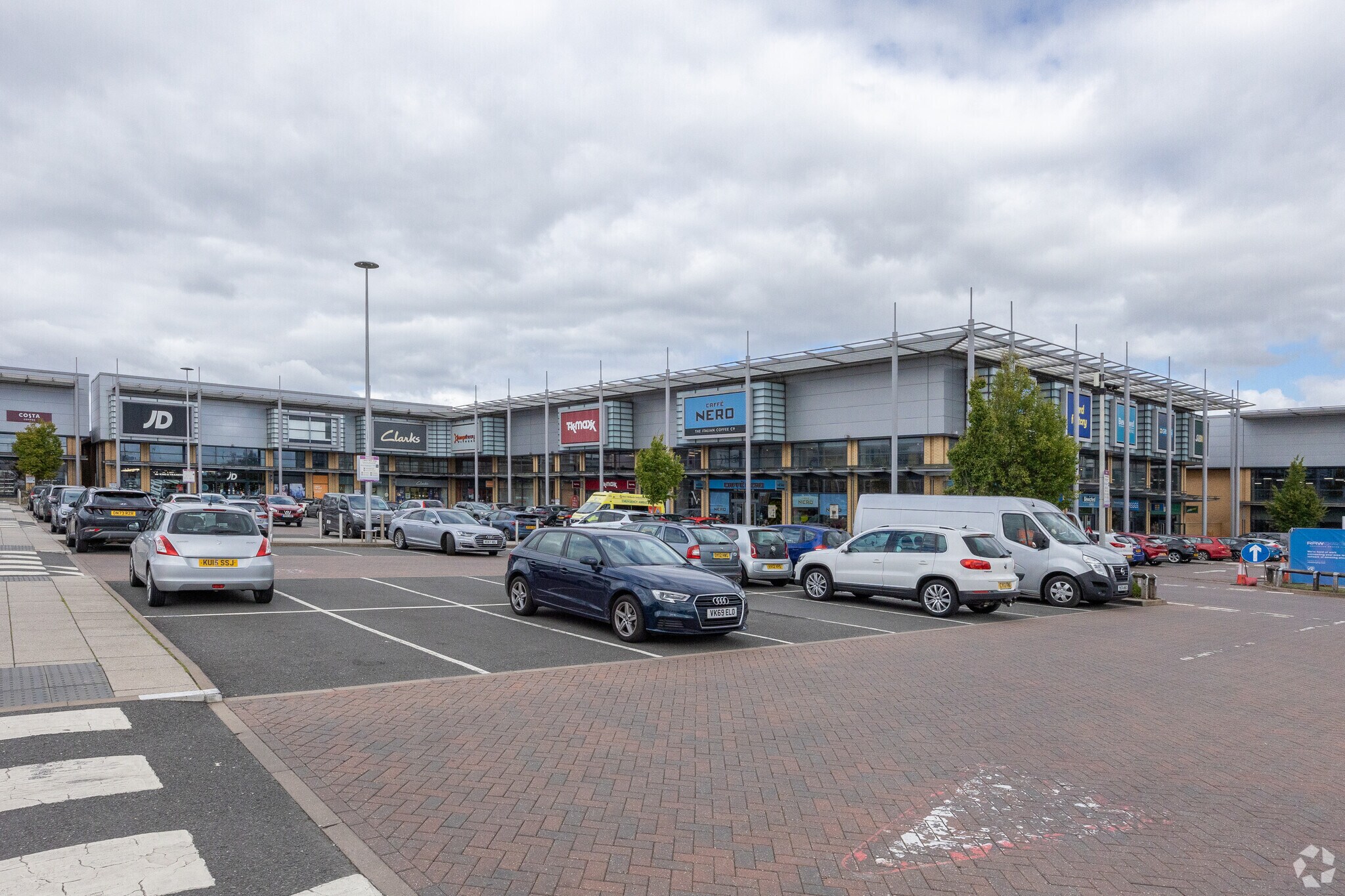 H1 Tachbrook Park Dr, Warwick to rent Primary Photo- Image 1 of 5