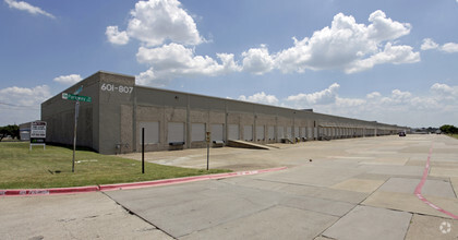 601-807 Parkway Dr, Grand Prairie, TX for rent Building Photo- Image 1 of 12