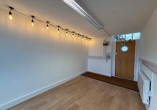 Newhall Hl, Birmingham to rent Interior Photo- Image 1 of 12