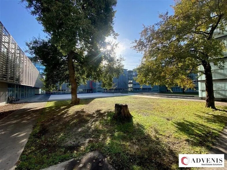 Office in Mérignac to rent - Building Photo - Image 2 of 12