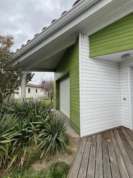 1 Avenue De L'Enclos, Portet-sur-Garonne to rent - Building Photo - Image 3 of 10