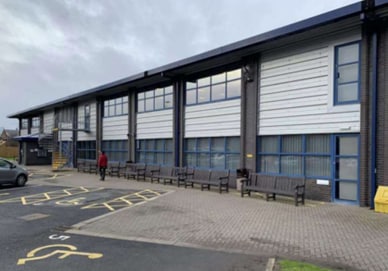 Mythop Rd, Blackpool to rent - Building Photo - Image 2 of 4