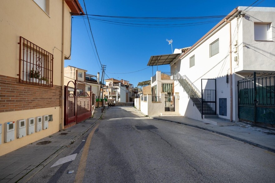Ordesa, 13, Granada, Granada for sale - Primary Photo - Image 1 of 16