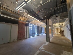 209 W 9th St, Austin, TX to rent Interior Photo- Image 2 of 5