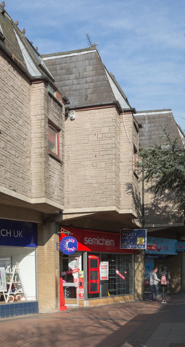 More details for 28-58 La Porte Precinct, Grangemouth - Retail to Rent