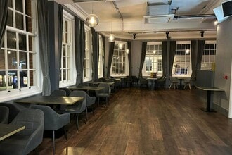 2 Winchester St, Basingstoke to rent Interior Photo- Image 1 of 10