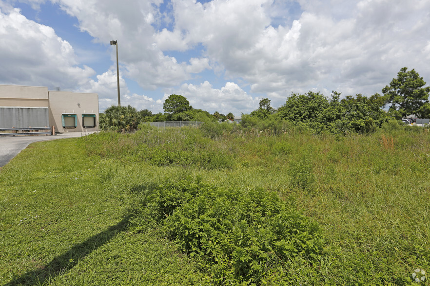 4120 S McCall Rd, Englewood, FL for sale - Building Photo - Image 2 of 7