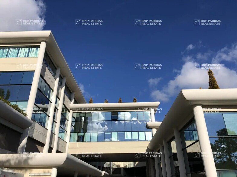 Office in Valbonne to rent - Building Photo - Image 3 of 14