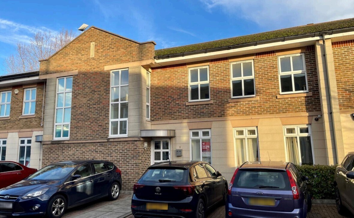 Boundary Way, Hemel Hempstead for sale Building Photo- Image 1 of 1