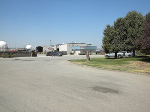 9701 Enos Ln, Bakersfield, CA for sale Building Photo- Image 1 of 1