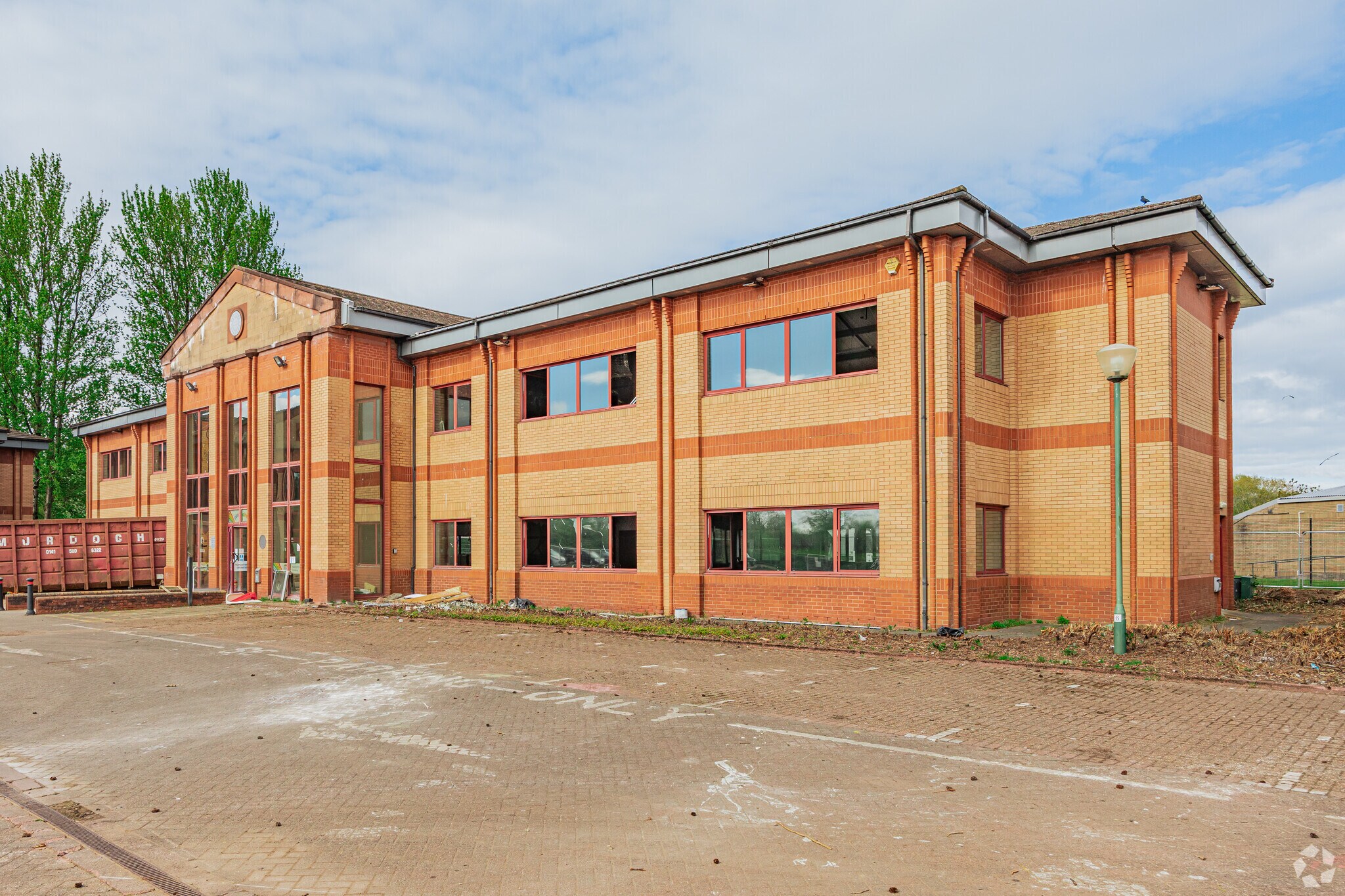 Mariner Ct, Clydebank to rent Primary Photo- Image 1 of 12