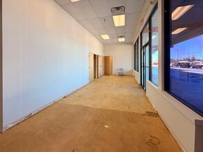 6504-6540 Massachusetts Ave, New Port Richey, FL to rent Interior Photo- Image 1 of 20