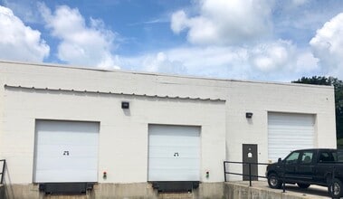 1605 Dundee Ave, Elgin, IL to rent Building Photo- Image 1 of 5