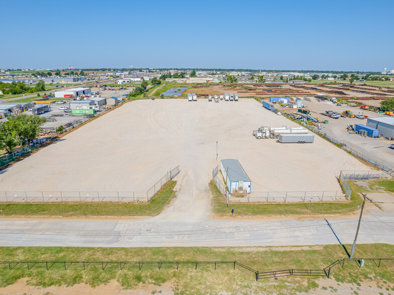 2500 Spur Ln, El Reno, OK for rent - Building Photo - Image 2 of 9