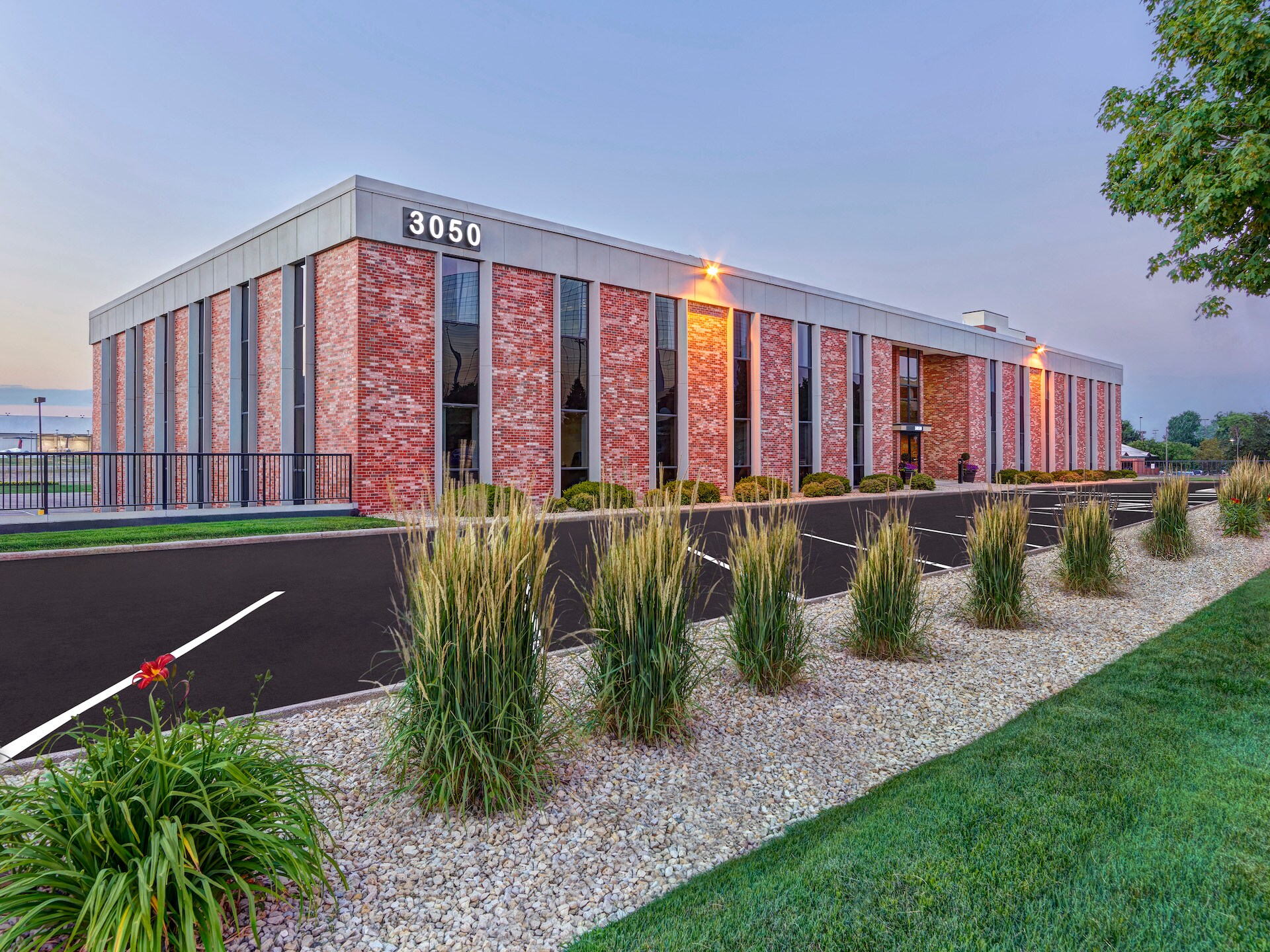 3050 Metro Dr, Bloomington, MN to rent Building Photo- Image 1 of 7