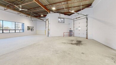 4000-4036 Boul De La Côte-Vertu, Montréal, QC to rent Matterport 3D Scan- Image 1 of 4