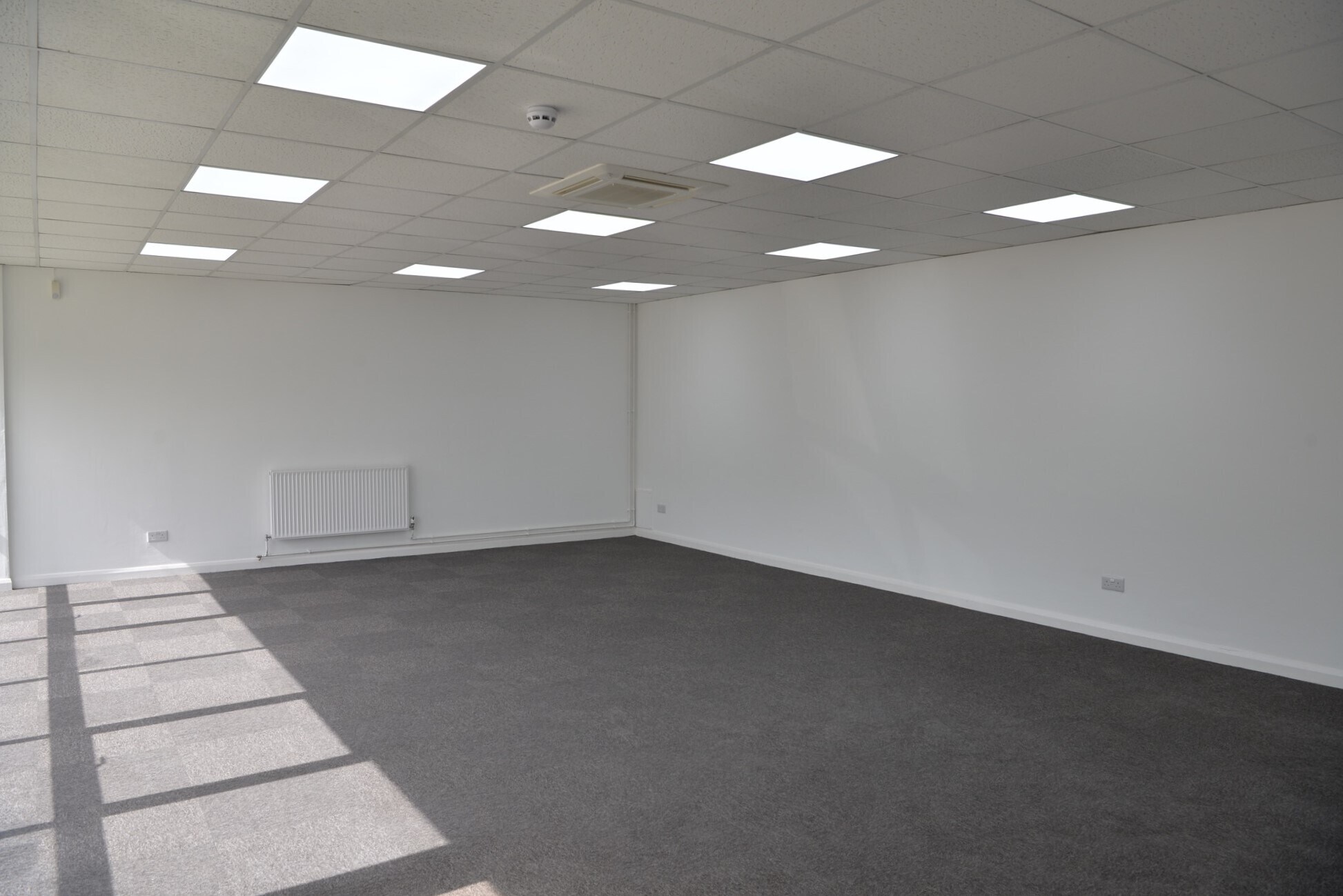 Kendal Avenue, London for sale Primary Photo- Image 1 of 1