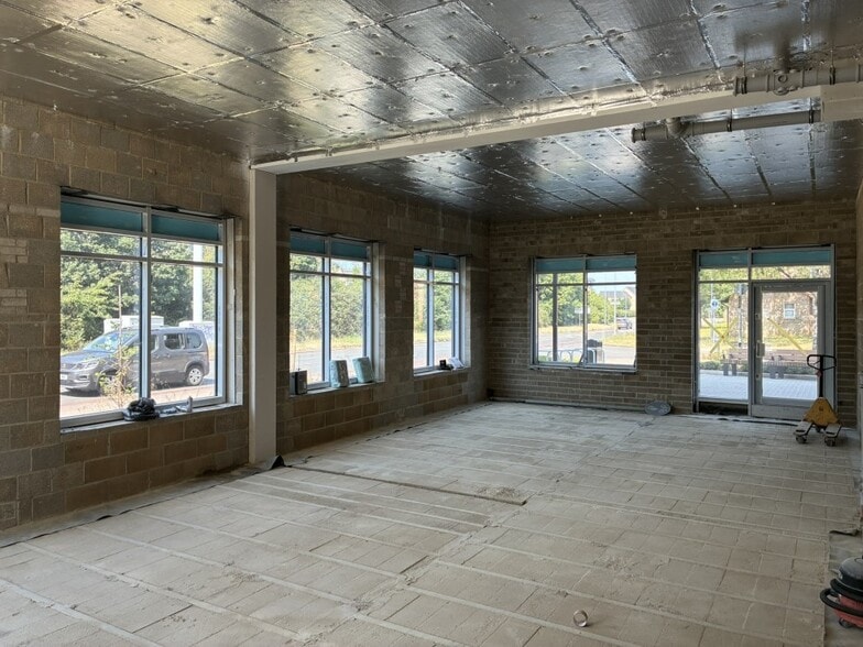 1-2 Buchan St, Cambridge to rent - Interior Photo - Image 3 of 4