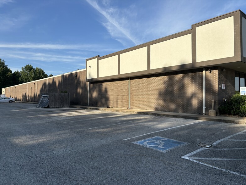 1160 Stateline Rd E, Southaven, MS for rent - Building Photo - Image 2 of 16