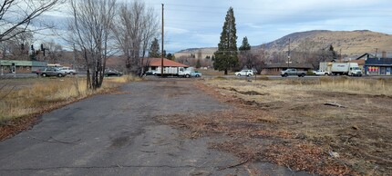 4784 S 6th St, Klamath Falls, OR for sale Primary Photo- Image 1 of 3