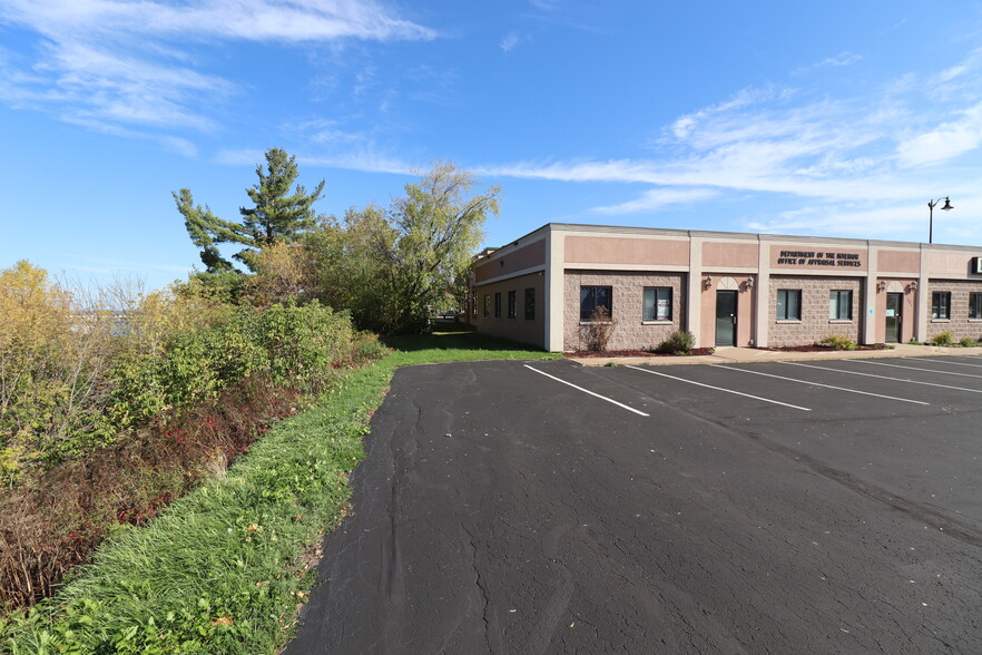 801 Lake Shore Dr W, Ashland, WI for rent - Building Photo - Image 3 of 13