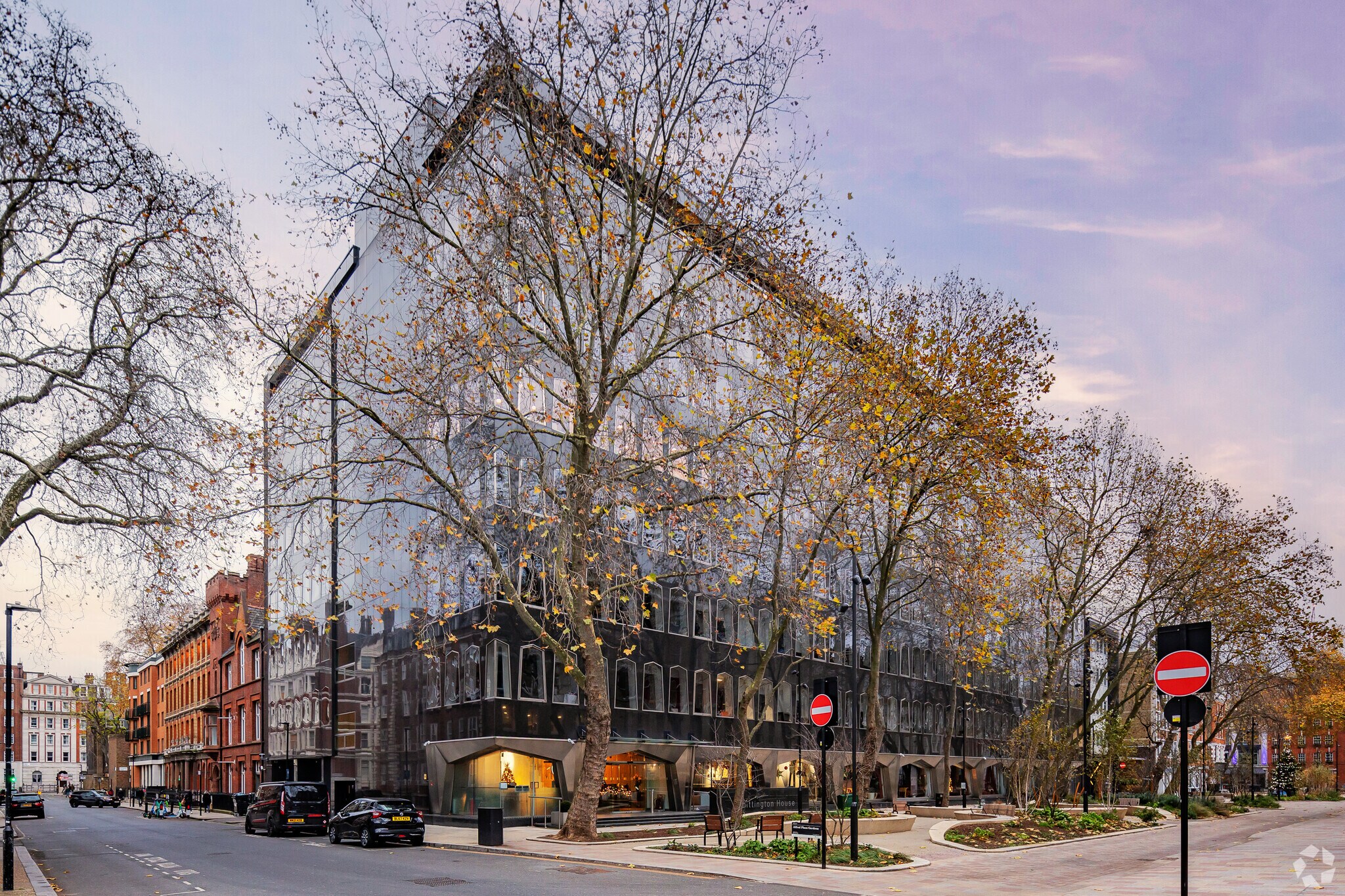 19-30 Alfred Pl, London for sale Primary Photo- Image 1 of 1