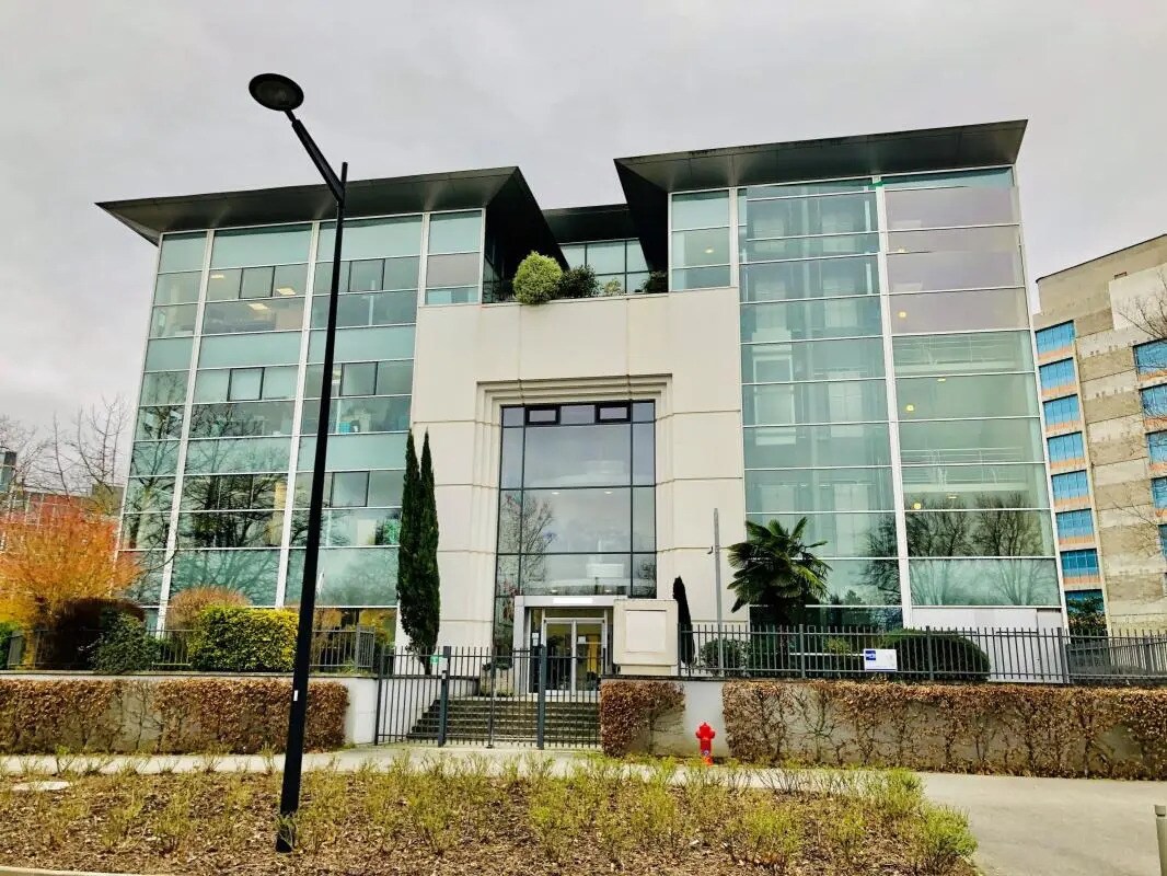 3/8 Boulevard Des Chênes, Guyancourt to rent Building Photo- Image 1 of 2