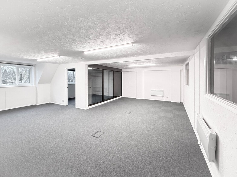 Unit 2, Royston for sale - Building Photo - Image 2 of 9