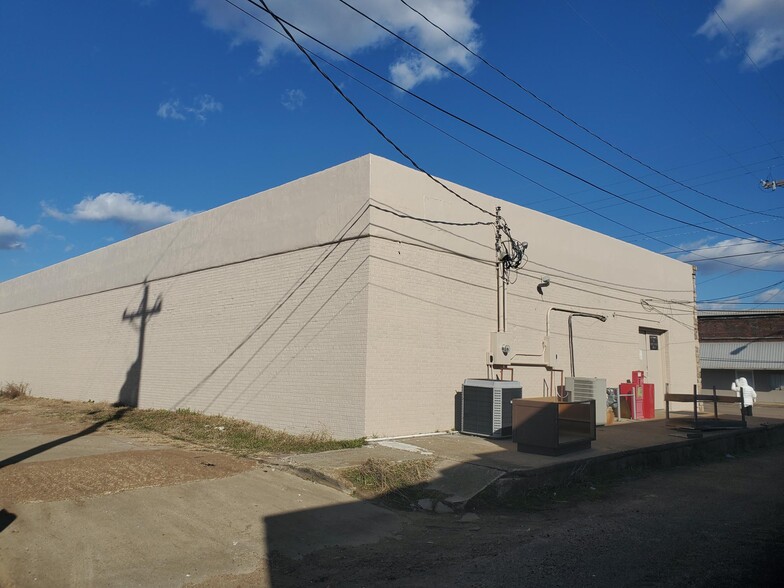 124 E Jackson St, Hugo, OK for sale - Building Photo - Image 2 of 33