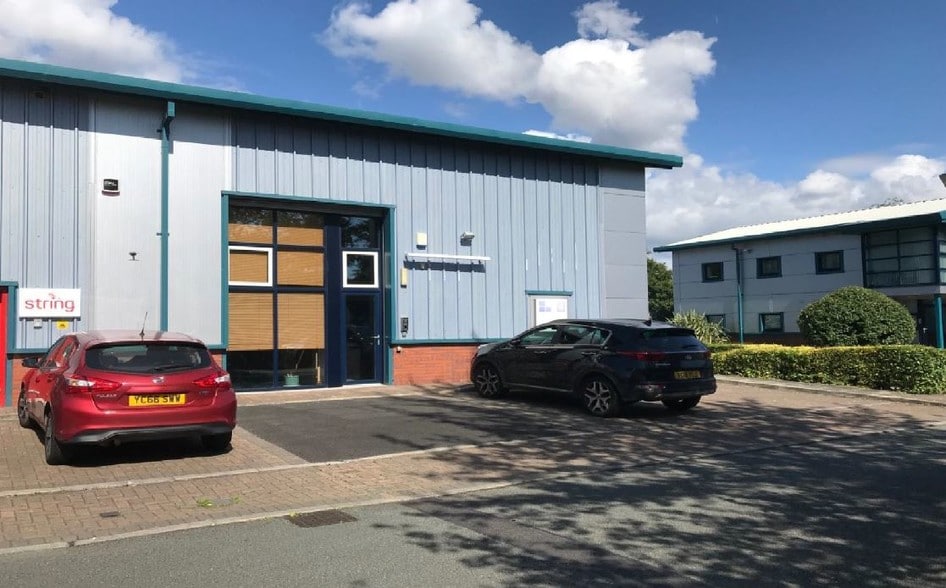 2 Hardy Close, Preston to rent - Building Photo - Image 3 of 3