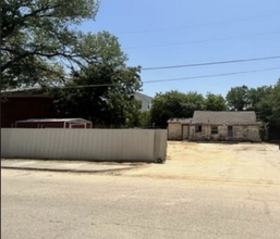 2100 S 12th Street, Waco, TX for sale Primary Photo- Image 1 of 2