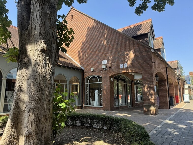 7 High St, Marlow to rent - Building Photo - Image 1 of 1