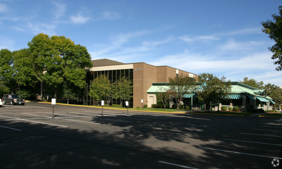 6750 France Ave S, Edina, MN for rent - Building Photo - Image 1 of 5