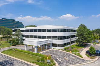 2221 Camden Ct, Oak Brook, IL for rent Building Photo- Image 1 of 5