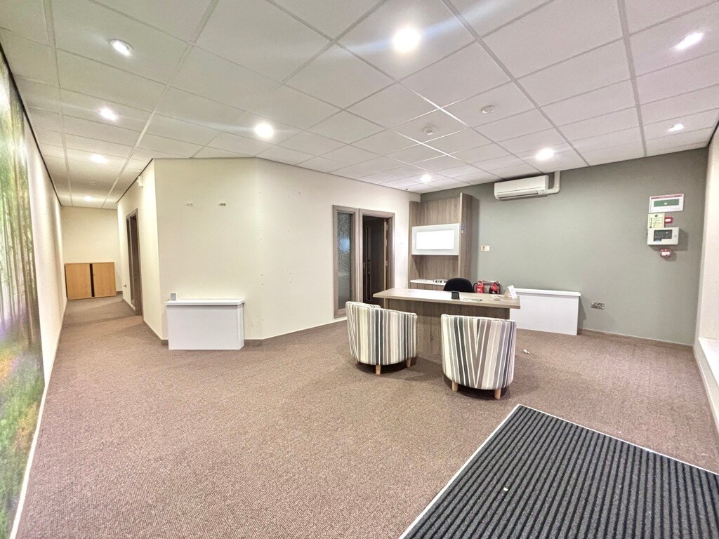 Bowthorpe Main Centre, Norwich to rent Interior Photo- Image 1 of 6