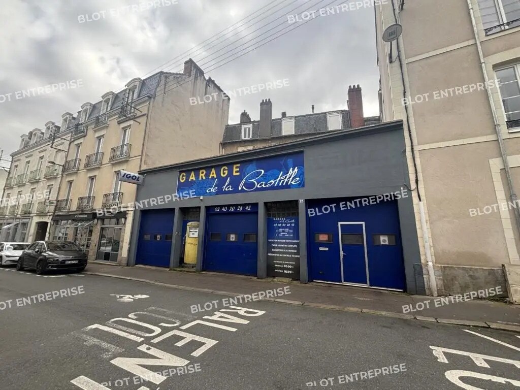 Light Industrial in Nantes for sale Building Photo- Image 1 of 7