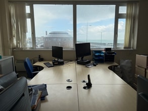 South Esplanade, Guernsey to rent Interior Photo- Image 2 of 4