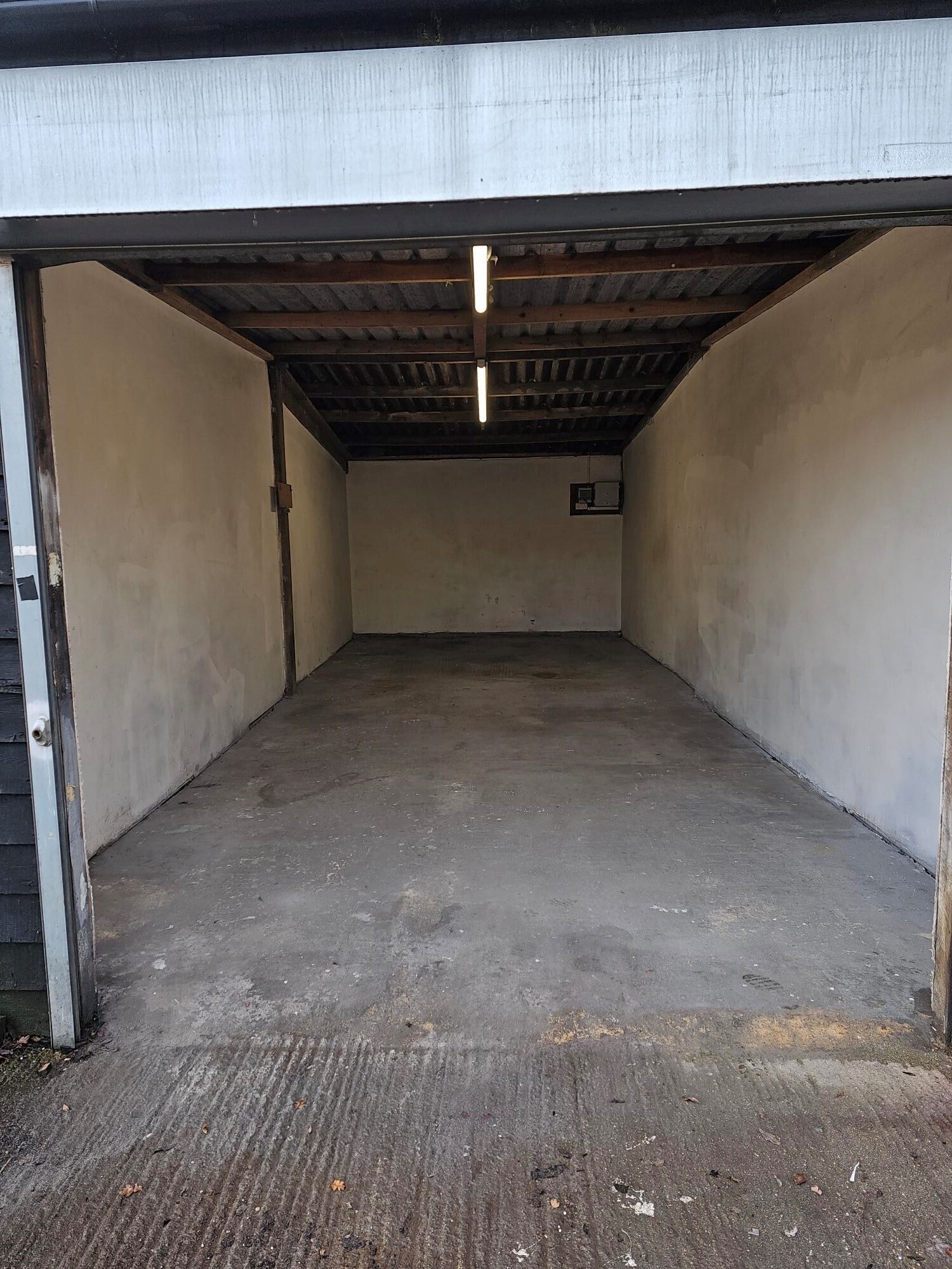 Astwood Rd, Cranfield to rent Interior Photo- Image 1 of 2