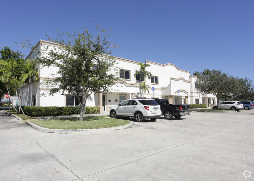 12341-12351 NW 35th St, Coral Springs, FL for sale - Primary Photo - Image 1 of 1