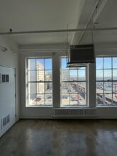 122 E 7th St, Los Angeles, CA to rent Interior Photo- Image 2 of 4