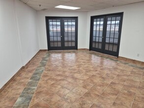 2500 Rue Jean-Perrin, Québec, QC to rent Interior Photo- Image 2 of 3